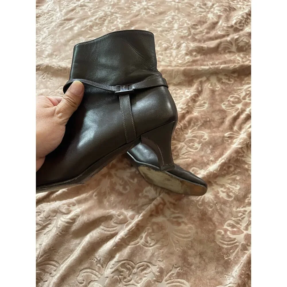 Salvatore Ferragamo brown leather boots side buckle and rectangular‎ heel 7